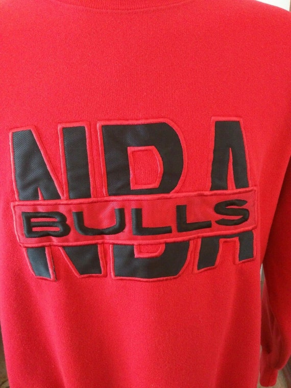 Vintage Chicago Bulls Red Crewneck Sweatshirt Siz… - image 6