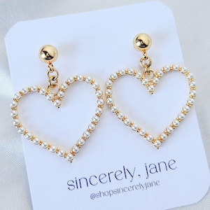Valentine&#39;s Day Pearl Heart Earrings