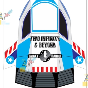 以下が含まれることがあります： ロケット型のパーティー小道具の印刷可能なテンプレートです。ロケットは青、白、赤で、「TWO INFINITY & BEYOND」という文字が側面に書かれています。「GALAXY」と「RANGER」という文字がロケットの下部に書かれています。