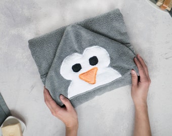 Children's bath towel with hood penguin