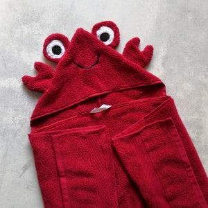 Baby hooded towel crab