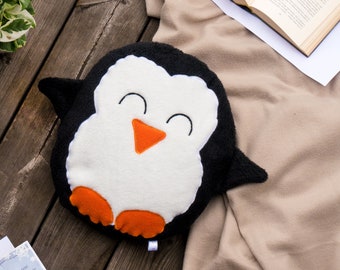 Round cushion penguin