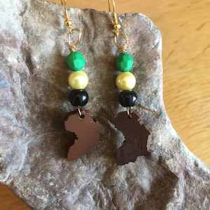 Carte De L’Afrique Boucles d’oreilles Bijoux Jamaïcains Boucles d’oreilles en bois Boucles d’oreilles africaines Boucles d’oreilles Zoulou Bijoux ethniques Couleurs Jamaïcaines Boucles d’oreilles