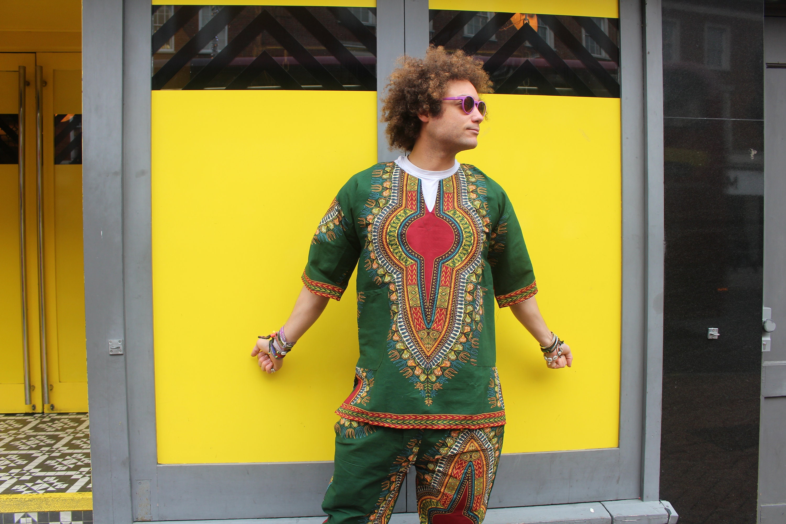 Image of African Dashiki Suit in Brilliant Green/With Pants & Shirt, Both Pockets