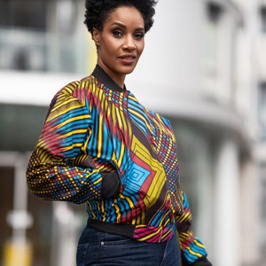 Afrikanische Bomberjacke im Wow Print / Festival-Sommerjacke / Made In Afrika