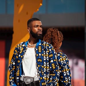 Afrikanische Bomberjacke in leuchtendem Orange aus 100% afrikanischem Wachsdruck / Festivaljacke Made In Afrika