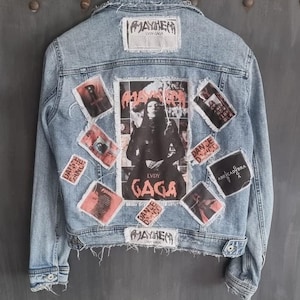 Giacca in denim personalizzata Lady Gaga Merch, giacca in stile Boho Rock Mayhem Tour, giacca gotica con toppa per band, giacca punk rock festival, taglia M