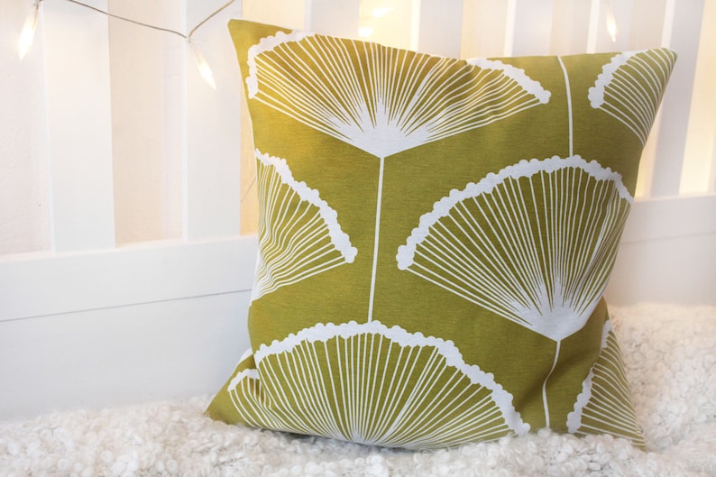Pillow Cover Blow flower