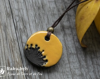 Yellow ceramic raku necklace round plant pattern SOKOSHI, several colors and patterns available, natural jewelry