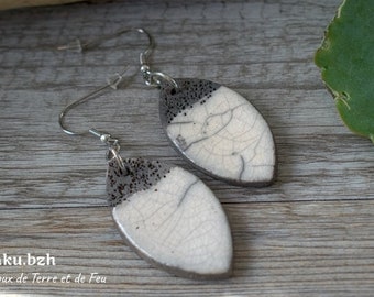 MASIRO GDE raku earrings, ceramic leaf buckle, jewelry inspired by nature, natural jewelry, white enamel dot pattern