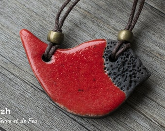 Collier oiseau en raku céramique BIRDY, différentes variantes, bijoux inspirés par la nature, bijoux naturels, émail rouge, motif points