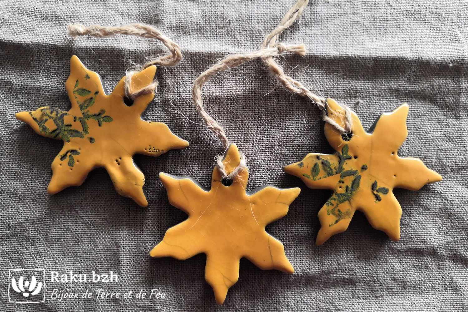 Lot de 3 Petites Étoiles Noël Fait-Main en Raku, Décoration Noël, Céramique Pour Sapin Ornement d'ar