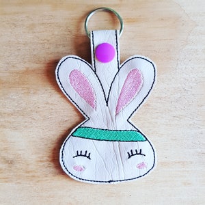 Gym Bunny Snap Tab ITH Embroidery Machine Pattern