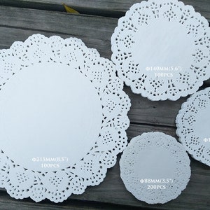 White,Off White Round Lace Paper Doilies Doyleys Vintage Coasters, 100pcs/200pcs. Additional emergency shipping. image 2