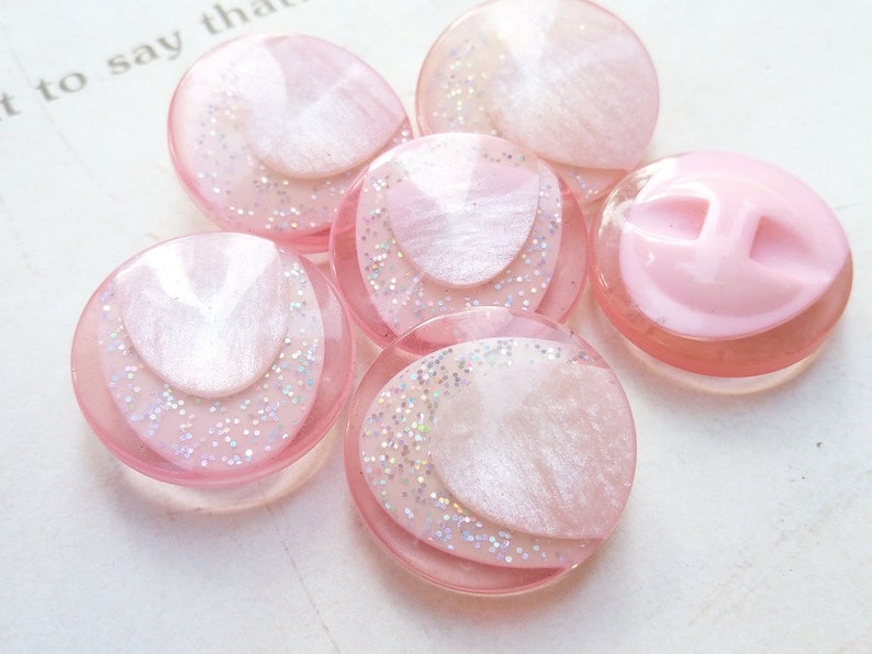 21mm Vintage Epoxy buttons,22mm 35L ,Perfect craft material. 34L