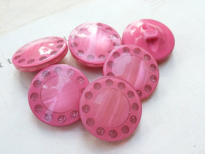 21mm Vintage Epoxy buttons,22mm 35L ,Perfect craft material. 34L