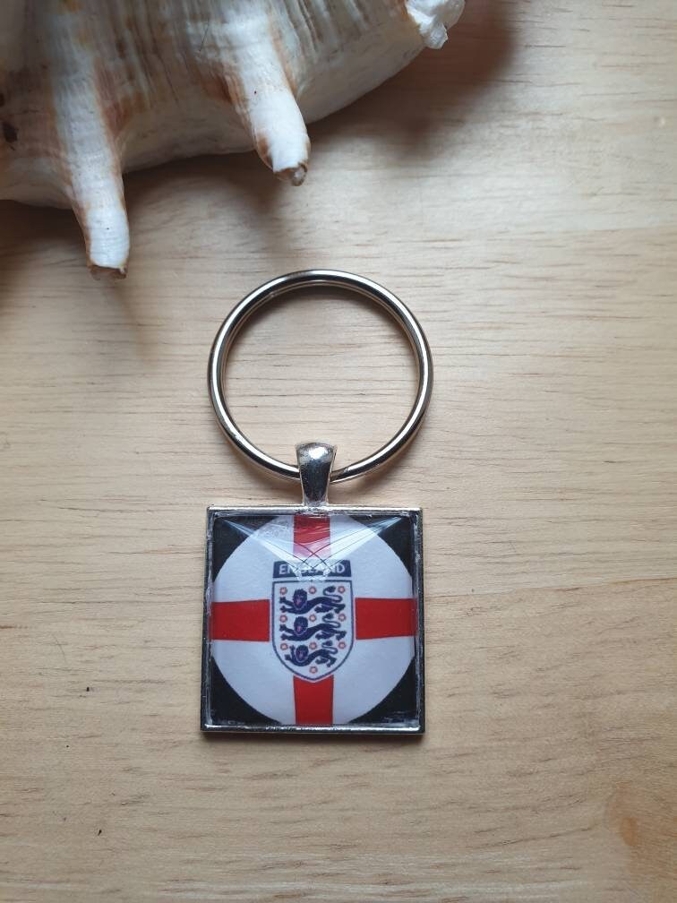 ENGLAND Football Whistle Patriotic Three Lions Key Ring New 