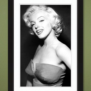 Celebrities – Marilyn Monroe 3 (12x18 Heavyweight Print)