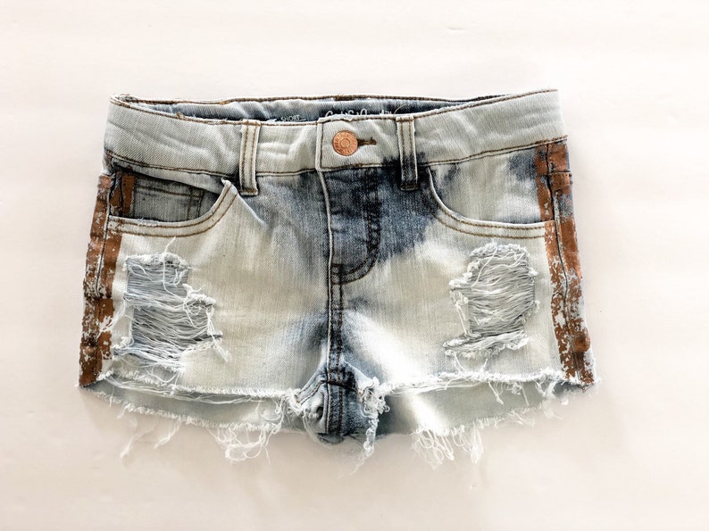 girls distressed shorts