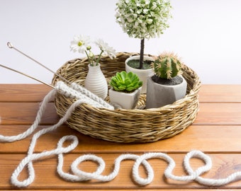 Wicker round tray for coffee table, Hand woven centerpiece serving large tray, Straw willow, Catchall rustic farmhouse decor, Bread tray