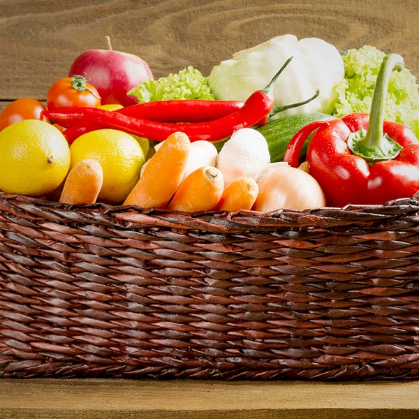 Kitchen storage wicker rectangular brown basket Farmhouse rustic small medium large fruit bin Vegetable onion crate Pantry willow box