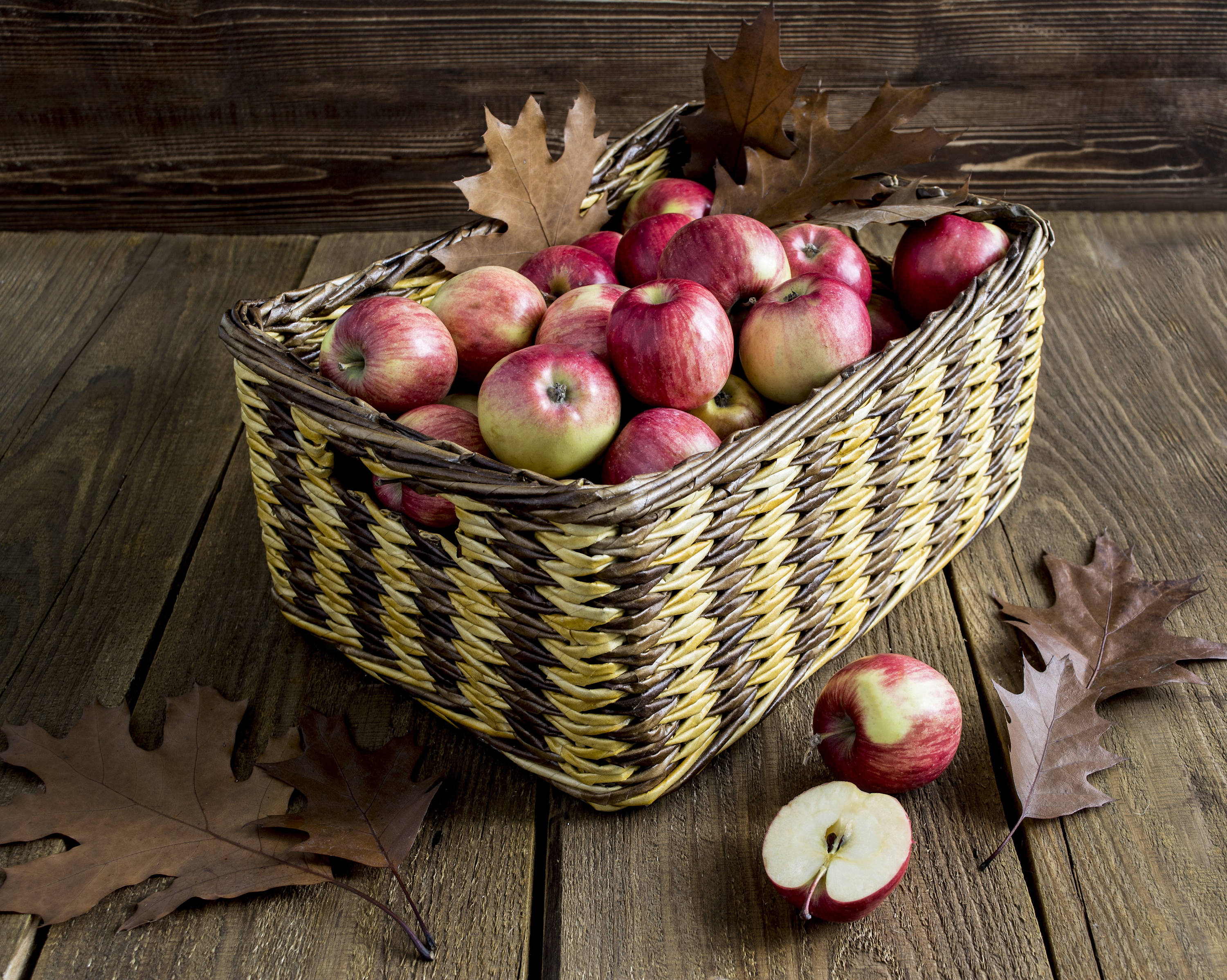 Handmade Wicker Storage Basket Two-Tone Kitchen Organizer