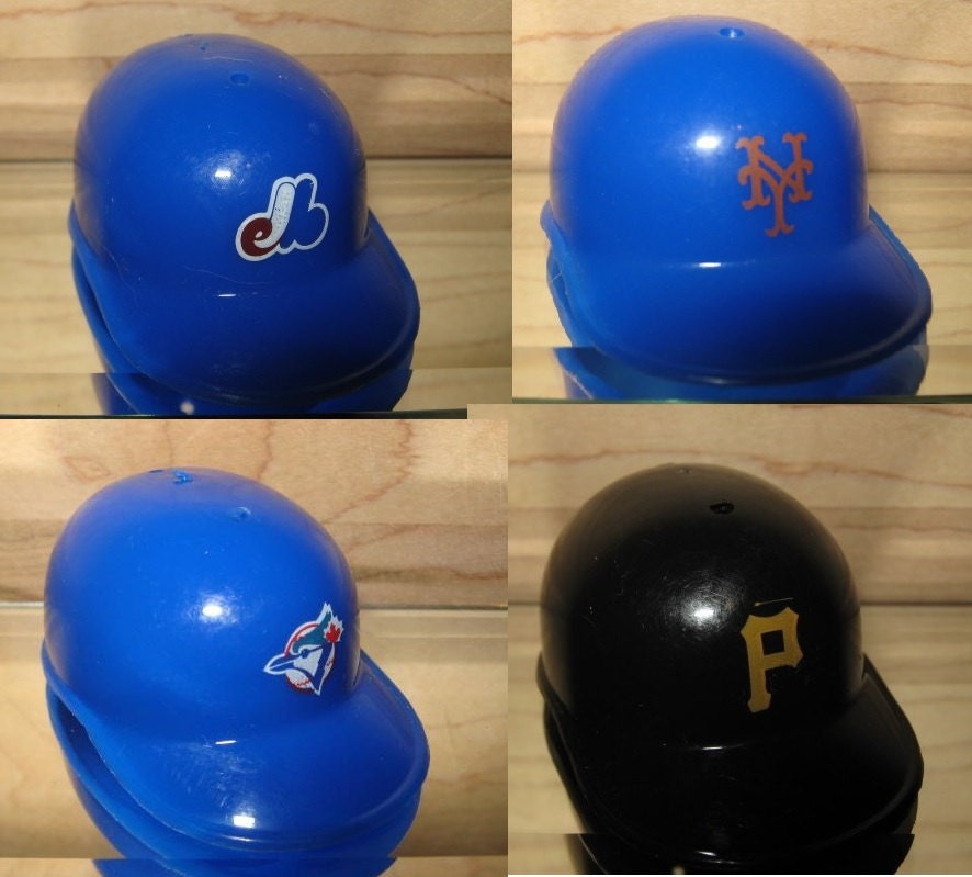 U-pick-1 Vintage 1980s-90s MLB BASEBALL Mini Gumball Helmet 
