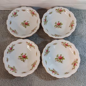 4 Johann Haviland Moss Rose 5 1/8&quot; Fruit / Sauce / Dessert Bowls Gold Rim