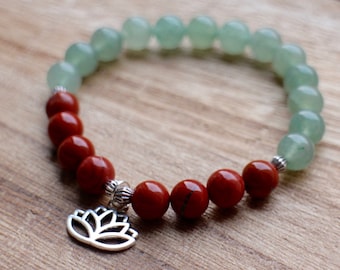 Aventurine and Red Jasper Mala Bracelet with a Lotus Pendant, Healing Crystals for Optimism, Motivation and Confidence / 21 Beads