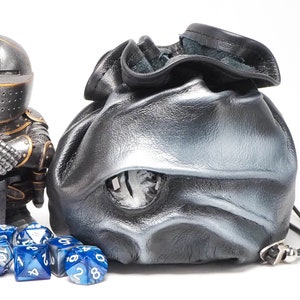Zacht lederen dobbelstenen tas met drakenoog, perfect voor het geven van geschenken - ideaal voor DnD dobbelsteenliefhebbers - voor maximaal 190 dobbelstenen