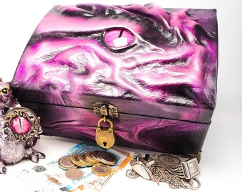 Bold and Bright Large Treasure Chest or Memory Keepsake Box. Would be a great Large Jewellery Box or for your DnD Accessories