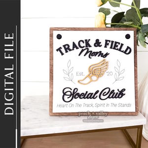 Fichier découpé au laser du club social de maman d'athlétisme, cadeau de signe interchangeable pour la conception découpée au laser de maman, projet de Glowforge de décoration d'intérieur bricolage SVG, S1
