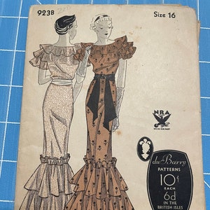 Rare Du Berry 1930’s Misses Frock or dress sewing pattern/ Size 16/ never used