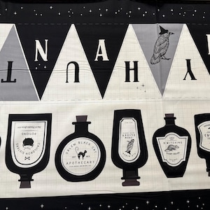 Hochwertiges Halloween Banner Panel von My Mind Eye für Riley Blake Designs / Baumwolle / Verkauft per Panel