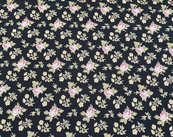 Tessuto Midnight Garden di Gerri Robinson per Riley Blake Designs su sfondo nero/Cotone/Venduto a mezzo metro