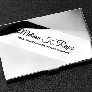 Titular de la tarjeta de visita personalizada Caja de la tarjeta de acero inoxidable, regalo para él, cartera delgada profesional, regalo de la tarjeta de visita de la idea del regalo del jefe para el hombre