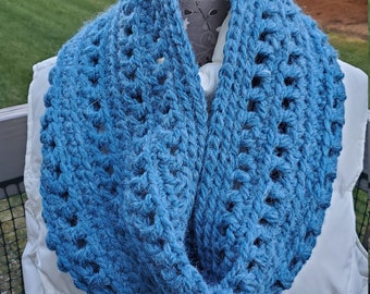 Crocheted Cowl, Alpaca Cowl, Adult Cowl, Neck Ware, Winter Ware,Gift Ideas, Hand Crocheted Cowl