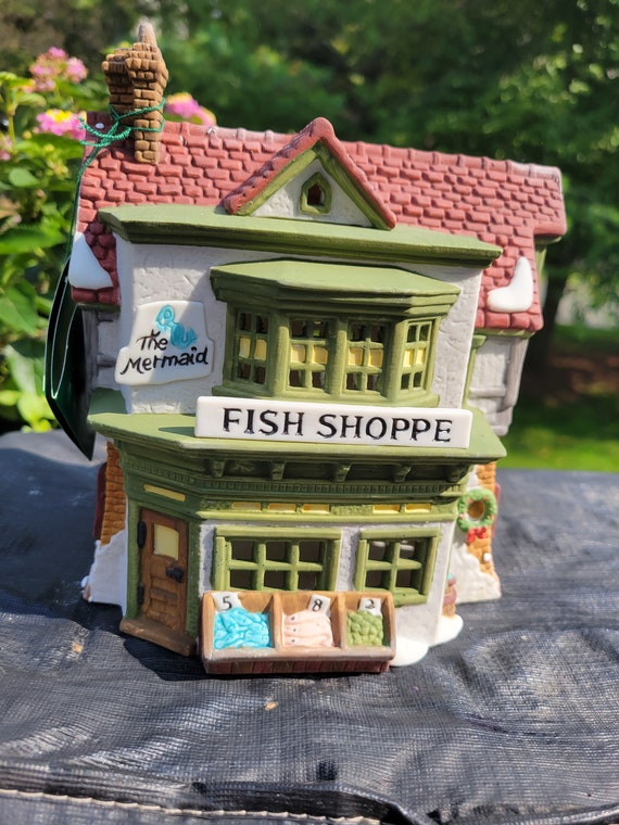Department 56 the Mermaid Fish Shop Dickens Village Original Merchant Shop  59269 -  Denmark