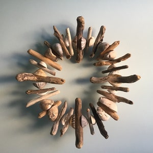 12 Driftwood and Seashell Wreath image 1