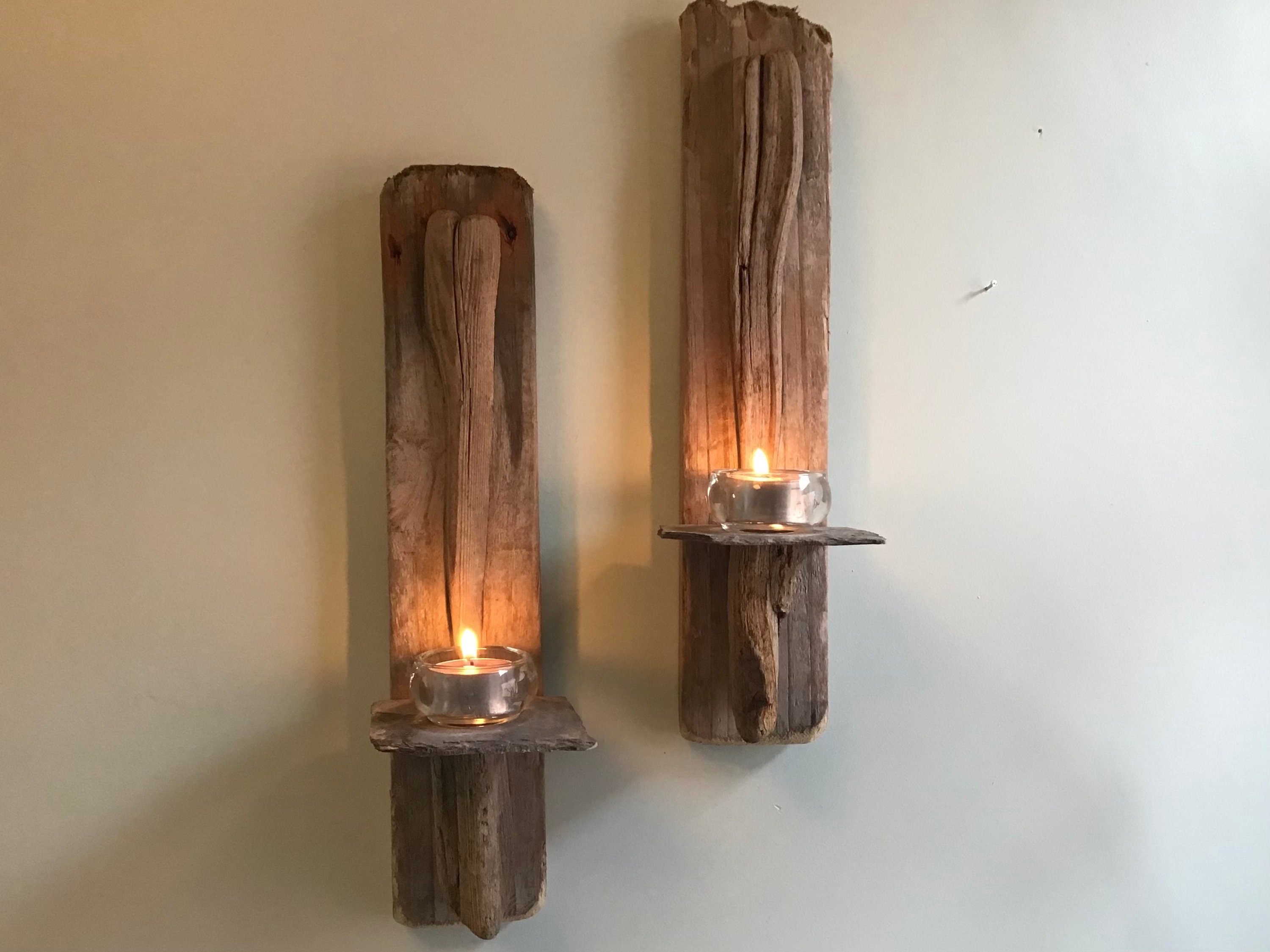 Tealight wall sconce