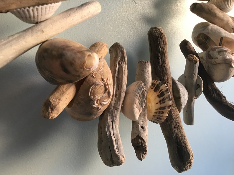 12 Driftwood and Seashell Wreath image 4