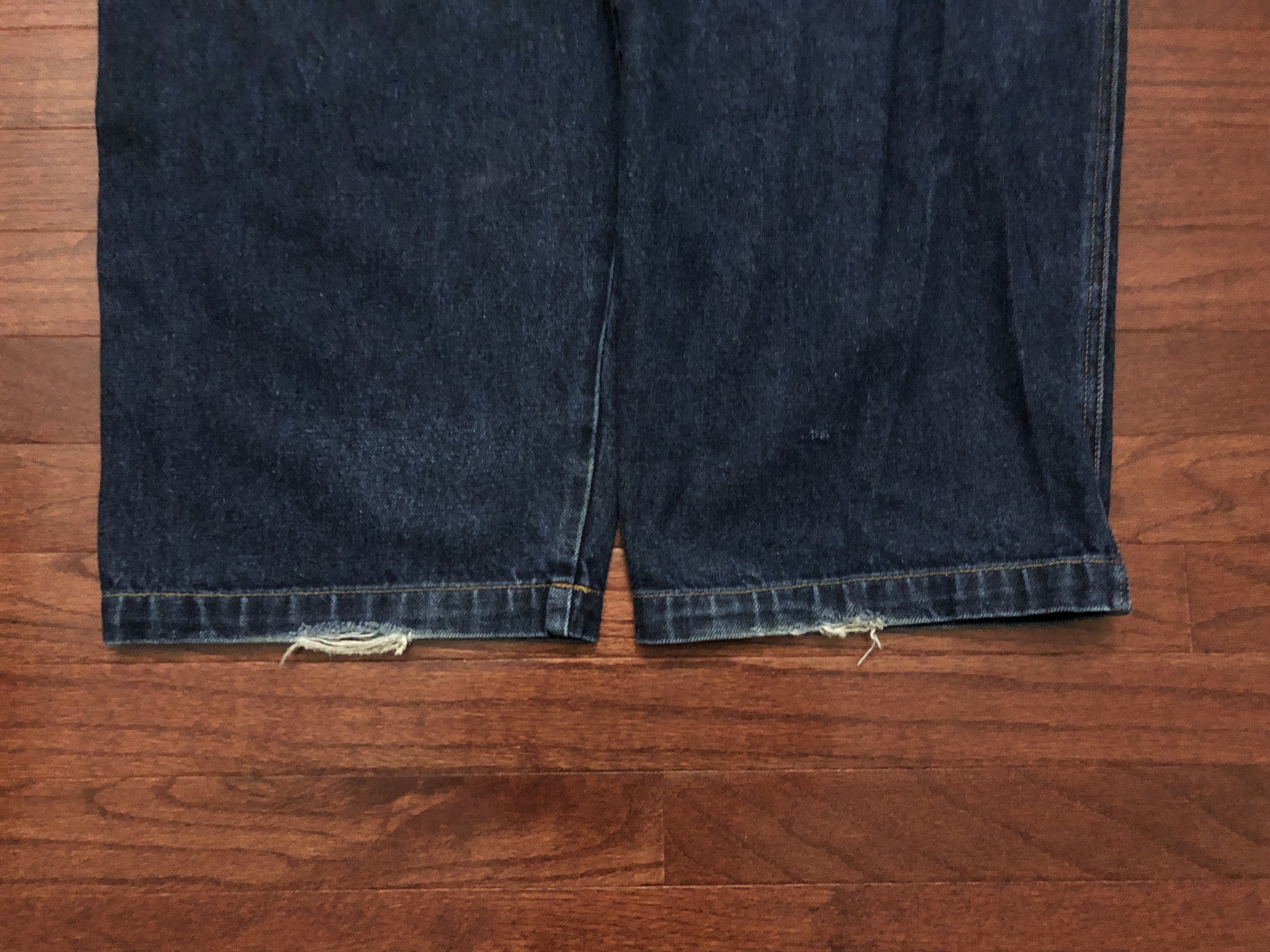 送料込み 90's GUESS チャーム 42 X 34 90's Guess Jeans Men's Navy Blue Denim Vintage