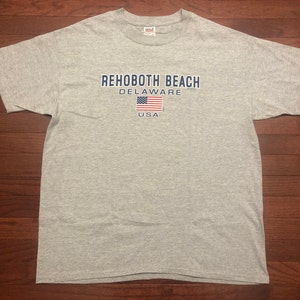 XL Rehoboth Beach Delaware T shirt men&#39;s gray white blue red vintage spell out DE American Flag E