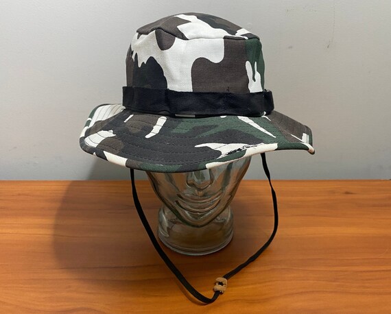 Medium Vintage Camouflage Bucket Hat 