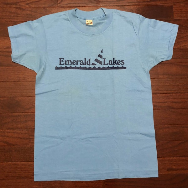 Medium 80's Emerald Lakes T shirt men's blue vintage 1980's Screen Stars sailboat sailing vacation water single stitch E