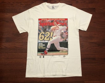 Large 1998 The Sporting News T shirt men's Mark McGwire magazine cover white baseball vintage 1990's 90's St. Louis Cardinals home runs E