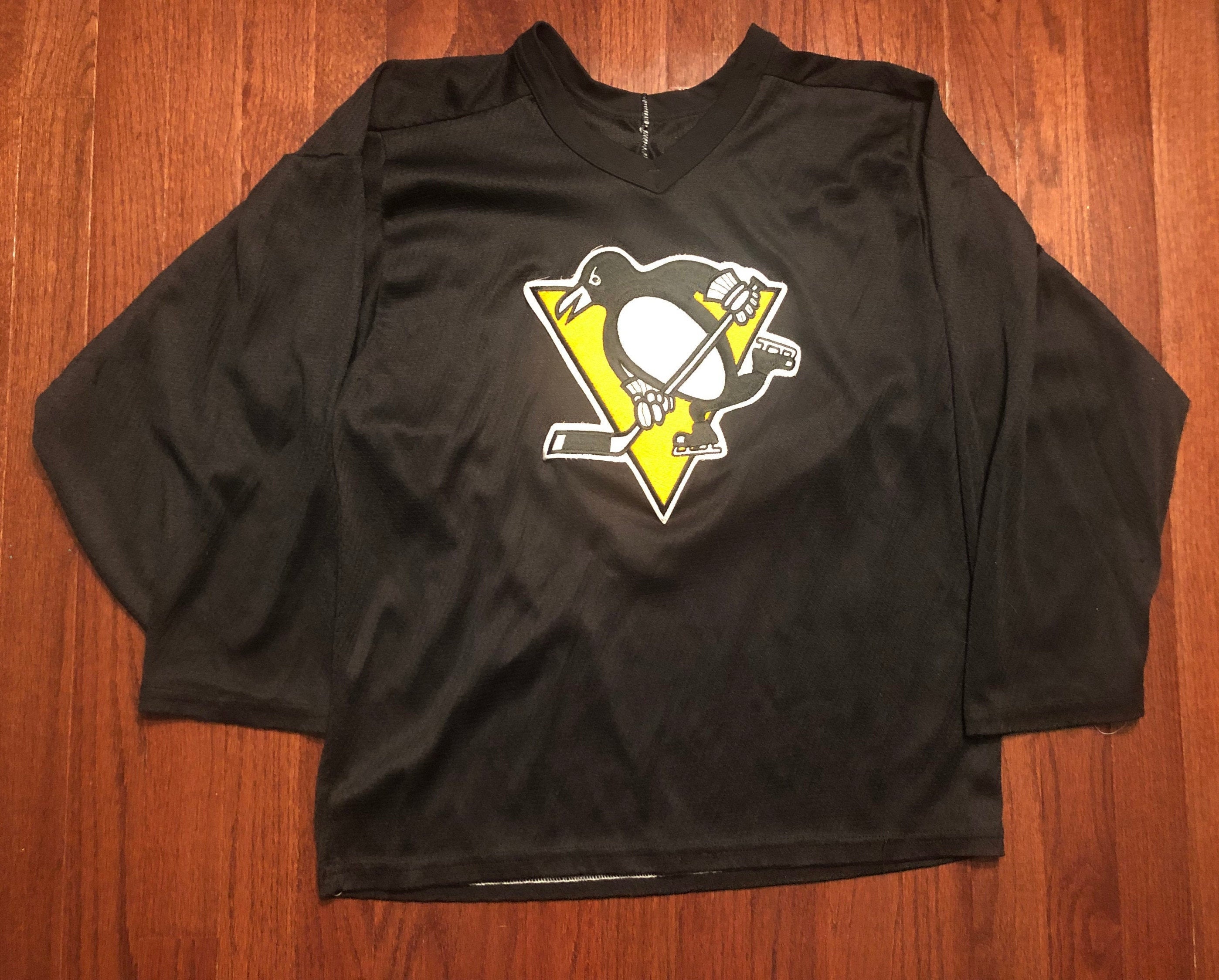 Small 90's Pittsburgh Penguins jersey men's vintage Etsy