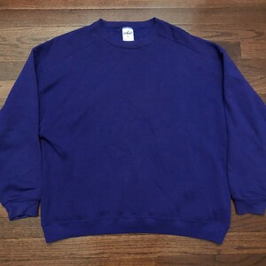 Women&#39;s Large 80&#39;s Chic sweatshirt ladies purple vintage 1980&#39;s blank crew neck Made in the USA E