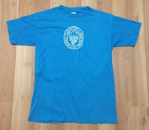 Large 80's Bucks Country Vineyards men's T shirt v