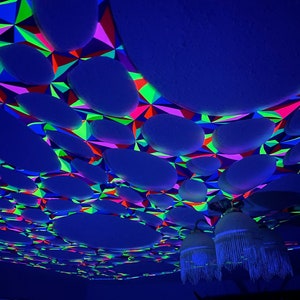 UV Geometric Ceiling Canopy, Stretch Decor,uv Decor, Black Light Tapestry, Glow  in the Dark Decorations, Event Planner, Trippy Wall Hanging. -  Denmark